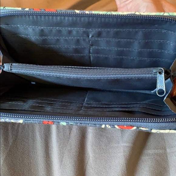 Vera Bradley wallet - Picture 2 of 2